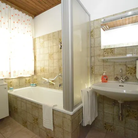 公寓 安格度假酒店 *